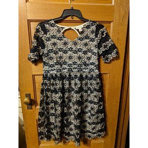 Motherhood Maternity Size L Lace Dress Blue White Large